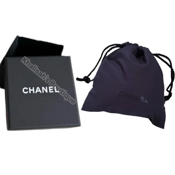 Rare Chanel Gold CC Pearl Pendant Pearl Bracelet w/ Box & Jewelry Pouch/Dustbag! - Picture 12 of 16
